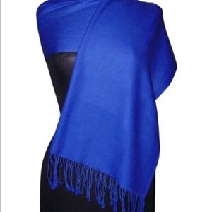 💙 NWOT soft/beautiful Pashmina Royal Blue Scarf!